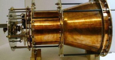 Físico propõe motor para levar naves à velocidade da luz e já tem protótipo EmDrive foi uma das primeiras promessas de motor contínuo sem propelentes para alcançar a velocidade da luz. Ainda não foi provado, mas também não foi refutado (Imagem: SPR Ltd www.emdrive.com)