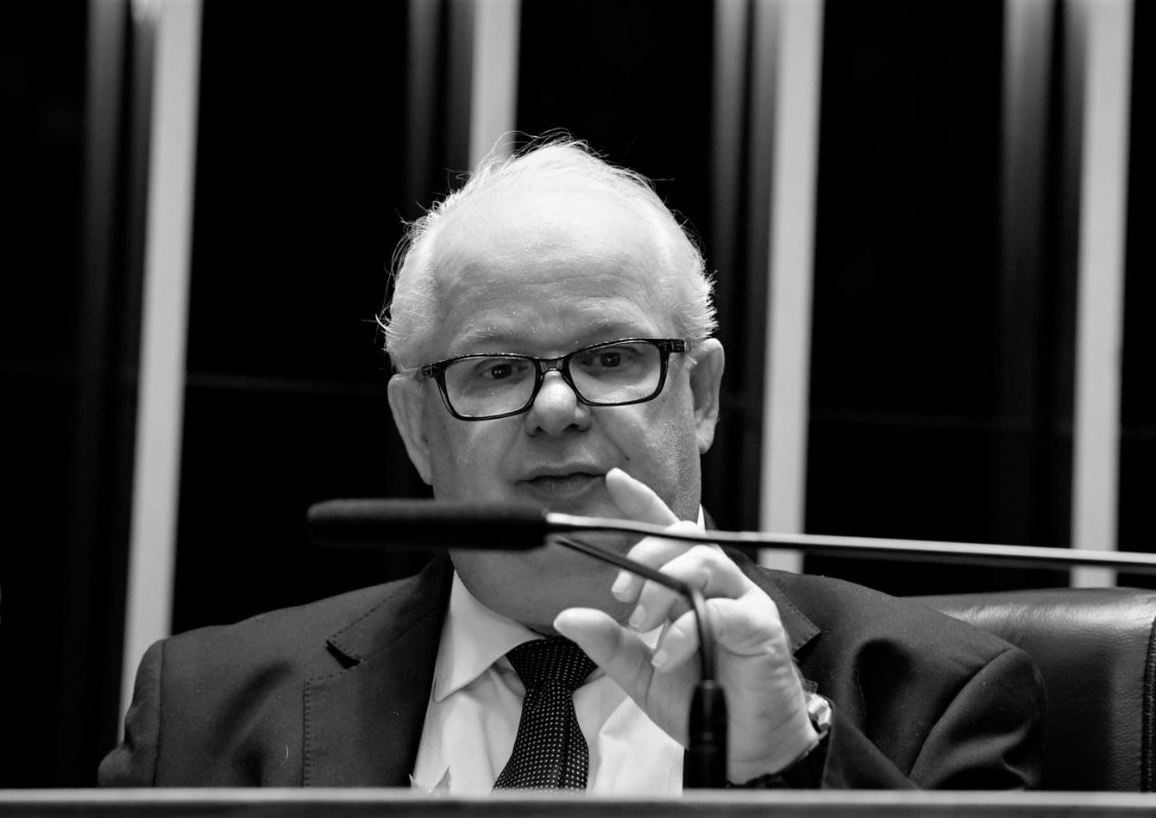 Famosos lamentam a morte de Ademar José Gevaerd - Portal Vigília