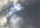 Um vulto passa acima das nuvens no momento de "nitidez das sombras" do eclipse. OVNI ou coincidência (Reprodução/X.com/Matt Wallace)